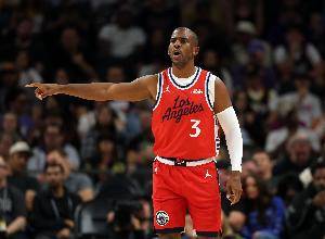 真不容易！保罗借掩护突破找不到人 干拔中投空心命中！